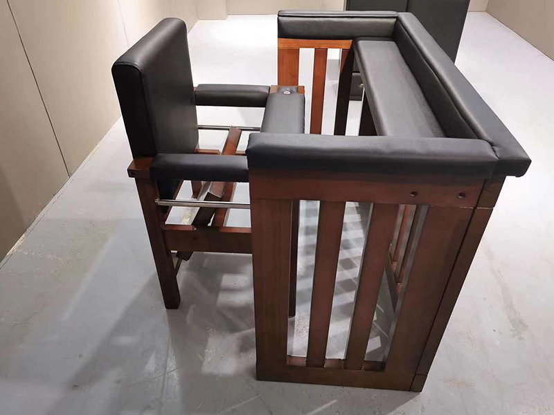 不同材质的审讯椅怎么使用的更久？